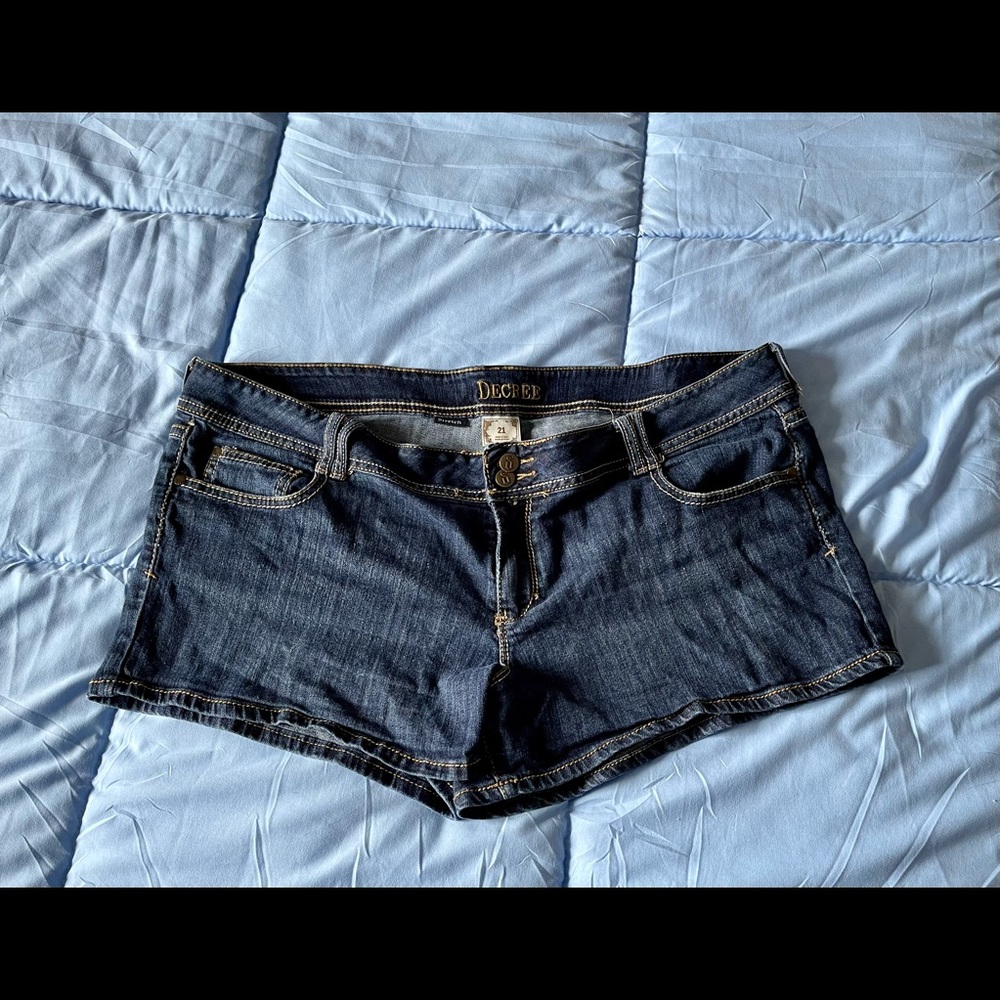 Plus size denim short shorts